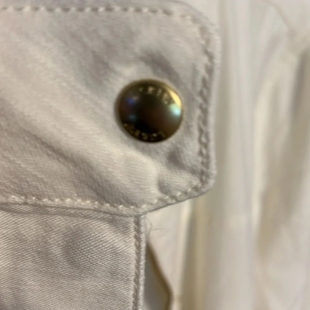 NWT. J.Crew Cream linen jacket with zipper and gold buttons. Size L - Picture 4 of 5